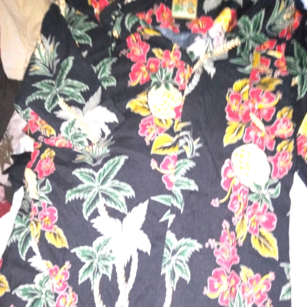tropical floral Hawaiian button down shirt